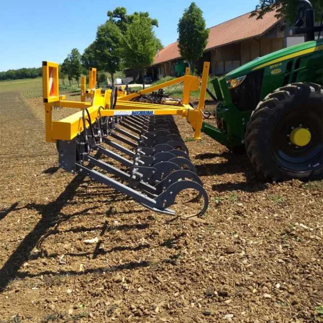 Landwirtschaftliche Hacke zur Beikrautregulierung