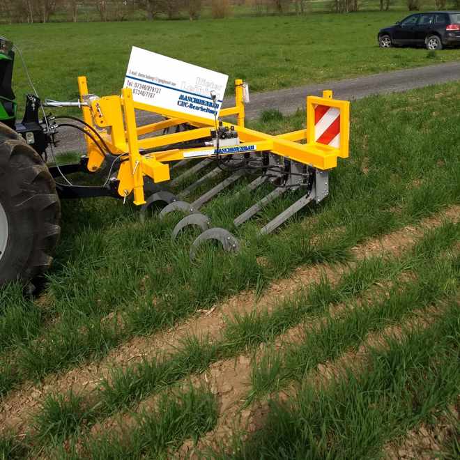 Landwirtschaftliche Hacke zur Beikrautregulierung Landwirtschaftliche Hacke zur Beikrautregulierung
